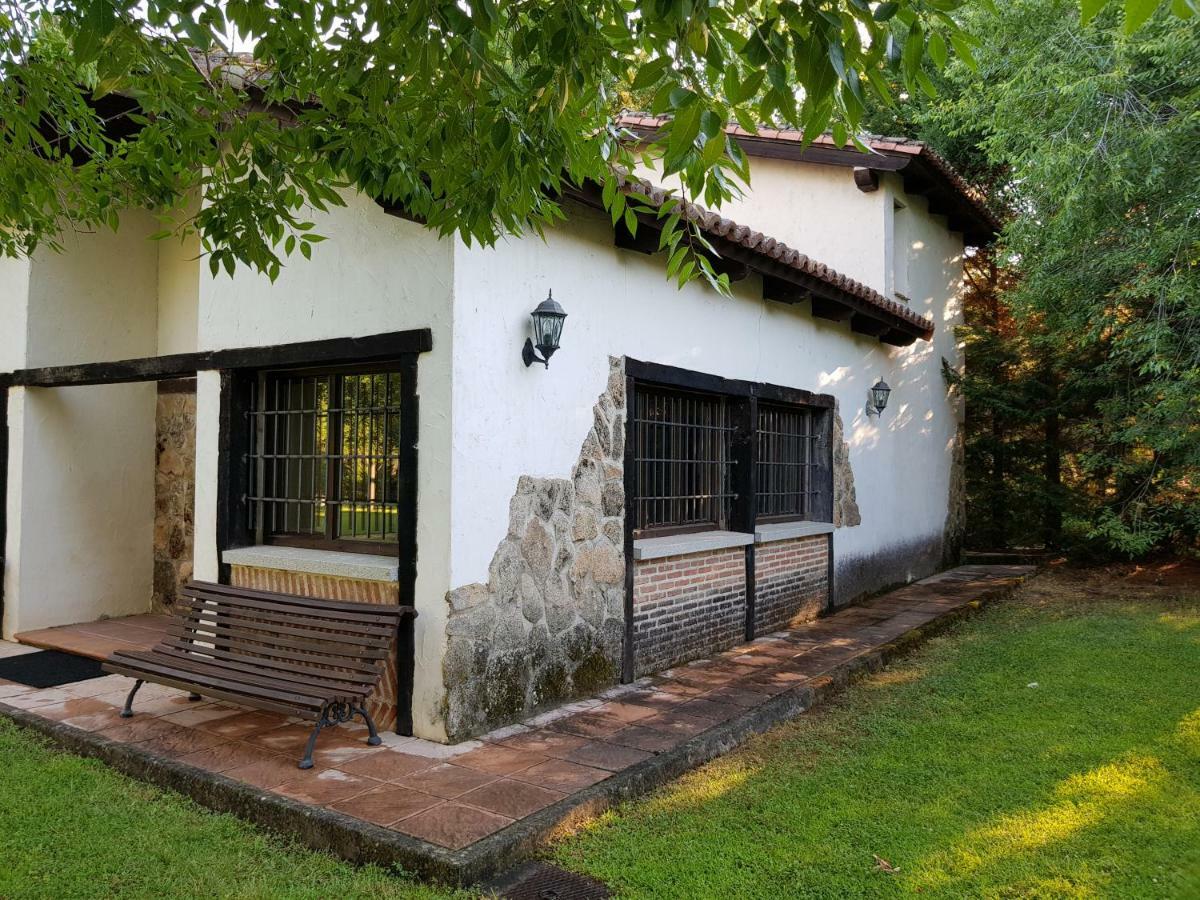 Esencia De Gredos Pension Ramacastanas Buitenkant foto